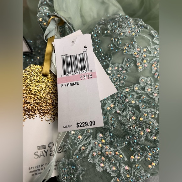 Say Yes Juniors' Embroidered Applique Side-Slit Ball Gown - Picture 7 of 7